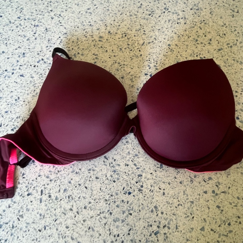 PINK Victoria's Secret Deep Red Bra